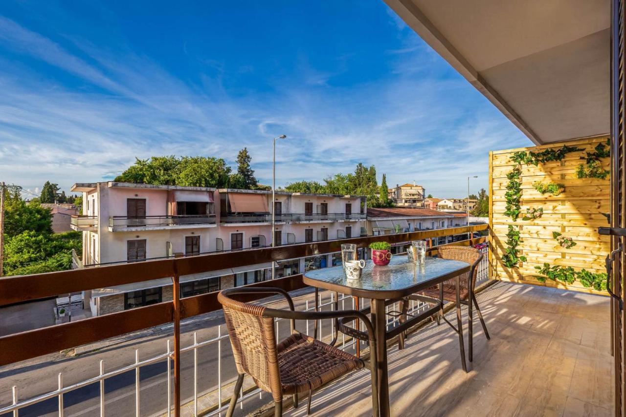 Luna Solari Apartment Mantouki Extérieur photo